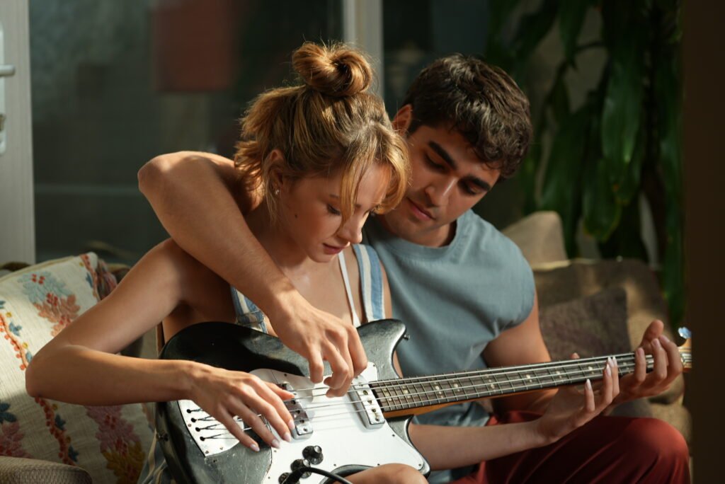 Disney+ - Bize Bi’şey Olmaz