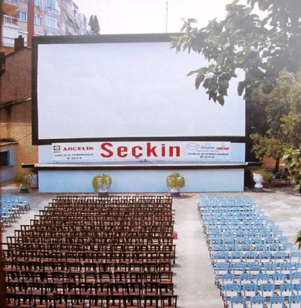 İzmir Açık Hava Sineması