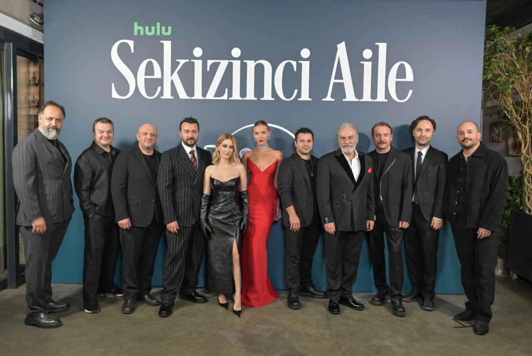 SEKİZİNCİ AİLE